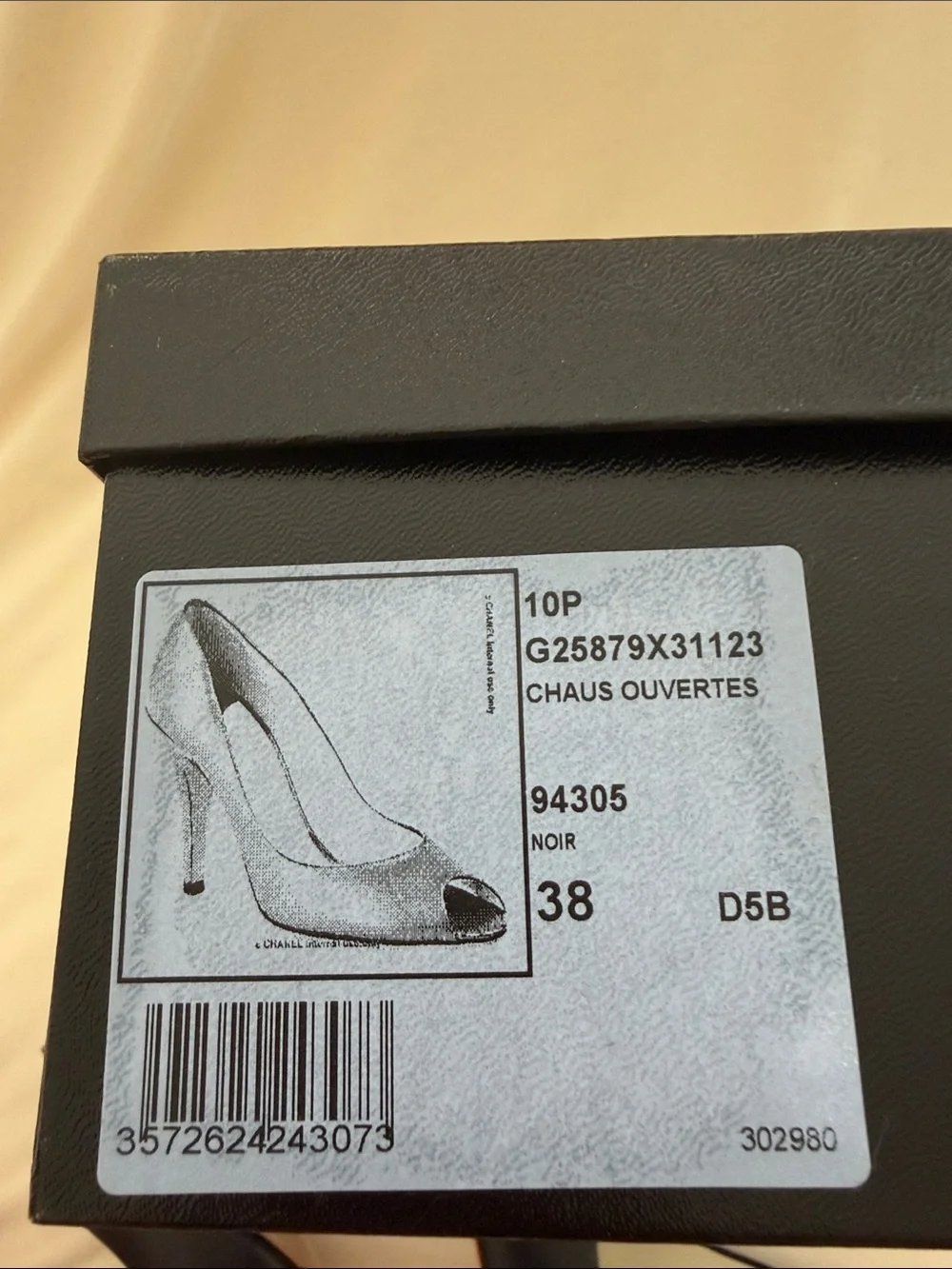 CHANEL Heels